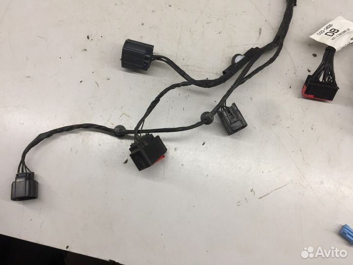 Электропроводка задней двери правой (Jaguar XF)