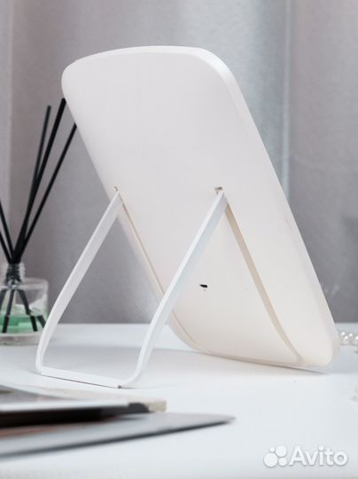 Зеркало с LED подсветкой для макияжа