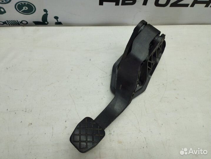 Педаль сцепления Skoda Rapid CWV 2018