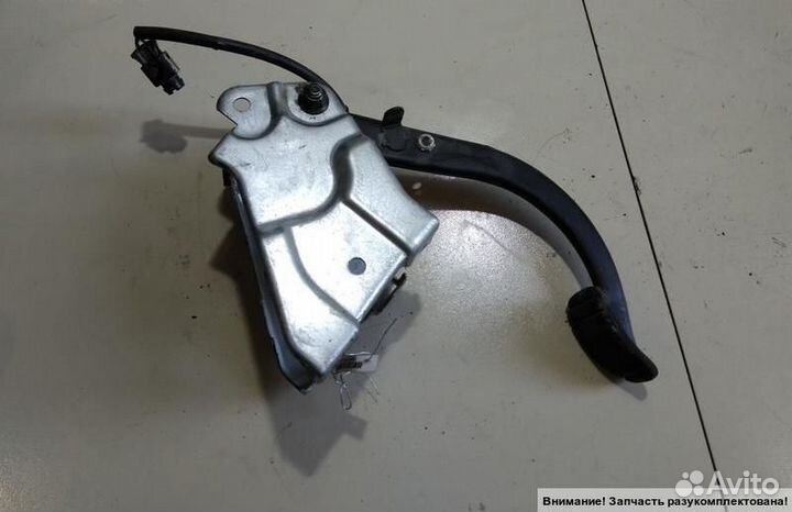 Педаль тормоза Opel Vivaro A