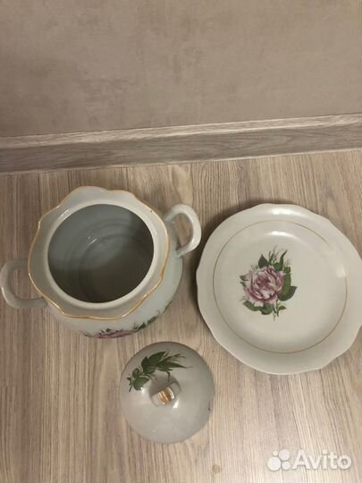 Супница и блюдо времен СССР