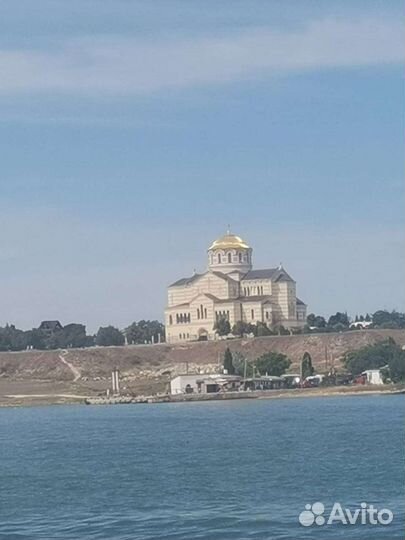 Опытный агент по недвижимости