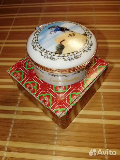 Шкатулка фарфоровая Санкт-Петербург