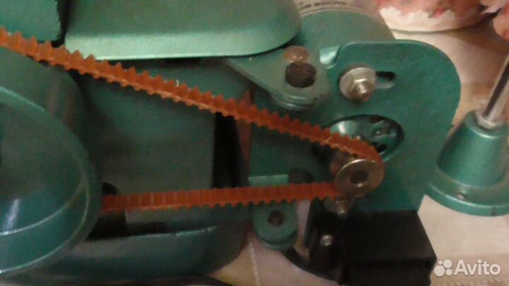 Швейная машинка оверлок GNI- 1