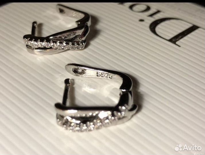 Серебряные серьги Лаура новые