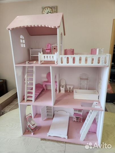 Домик кукольный с мебелью