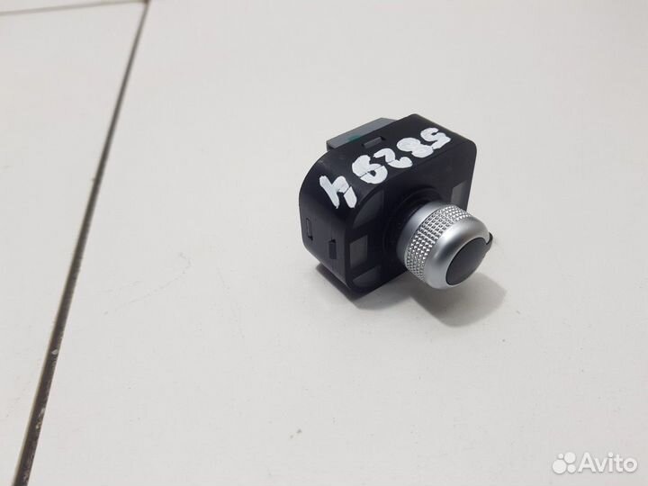 Переключатель регулировки зеркала