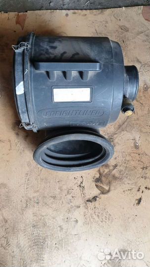 Корпус воздушного фильтра на фредлайнер