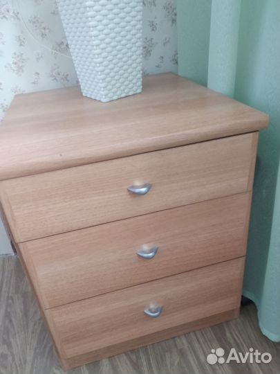 Тумба прикроватная