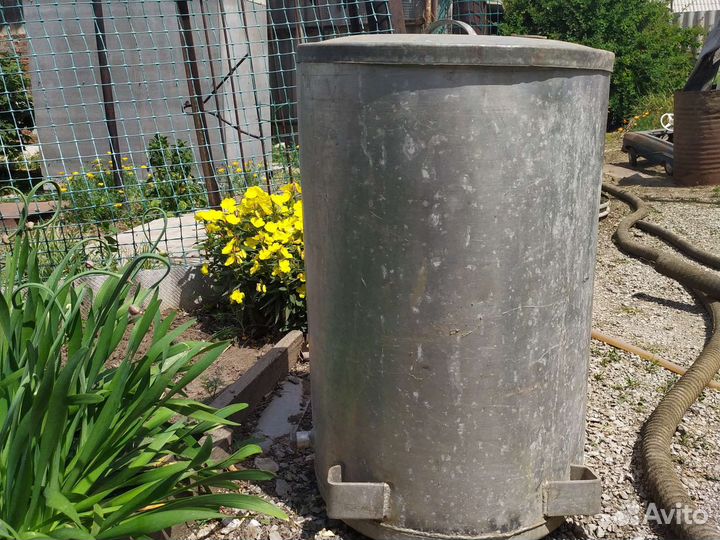 Бак для воды из нержавейкии и алюминия