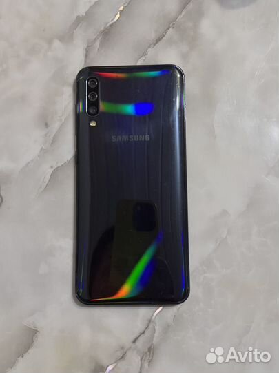 Samsung Galaxy A50, 4/64 ГБ