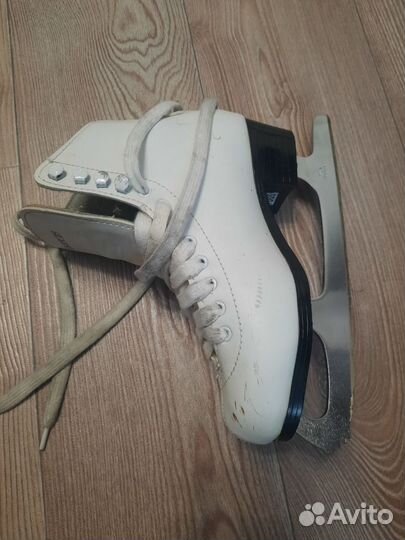 Коньки фигурные 36 размер