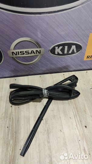 Уплотнитель зад проема двери infiniti QX60 Лев