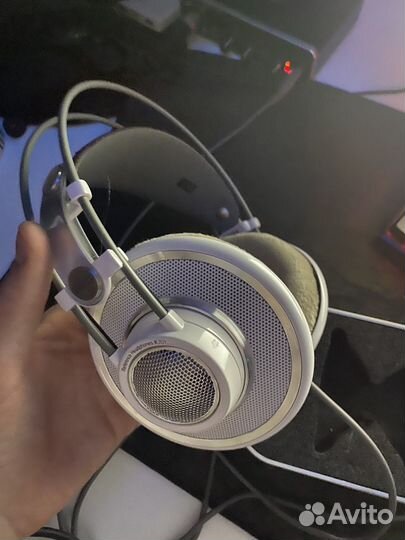 Студийные наушники akg k701