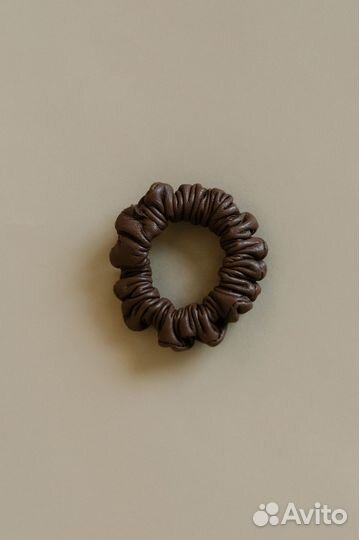 Резинка для волос кожаная