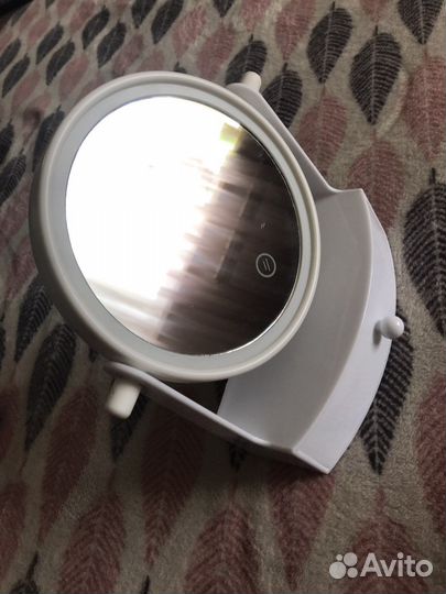 Зеркало с ящиком