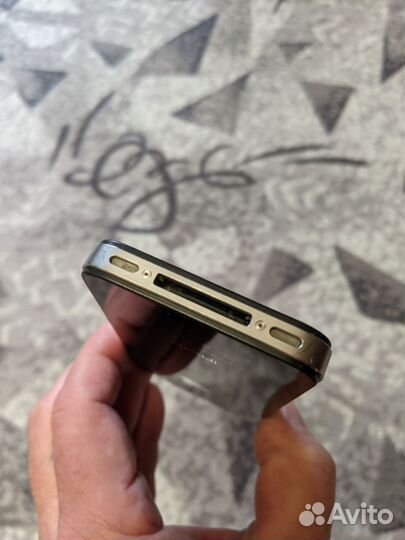 iPhone 4S, 16 ГБ