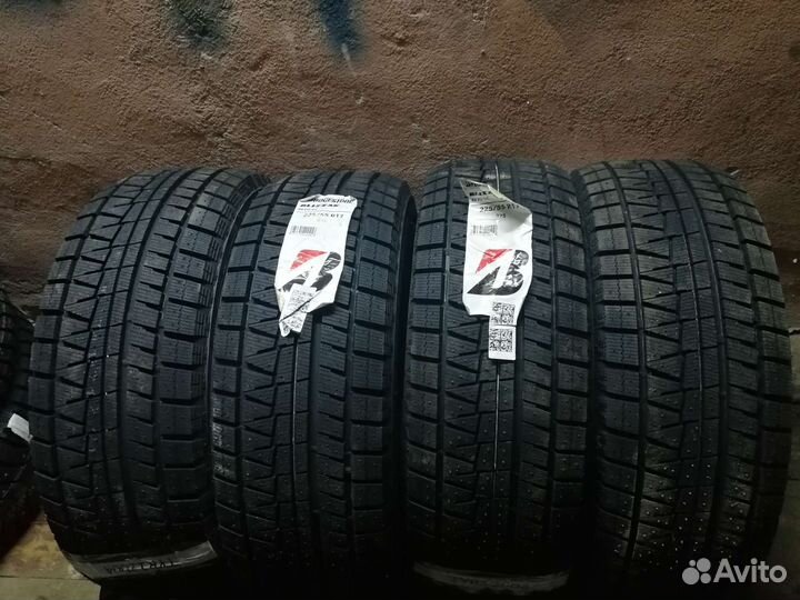 Bridgestone Blizzak Revo GZ 225/55 R17 97S