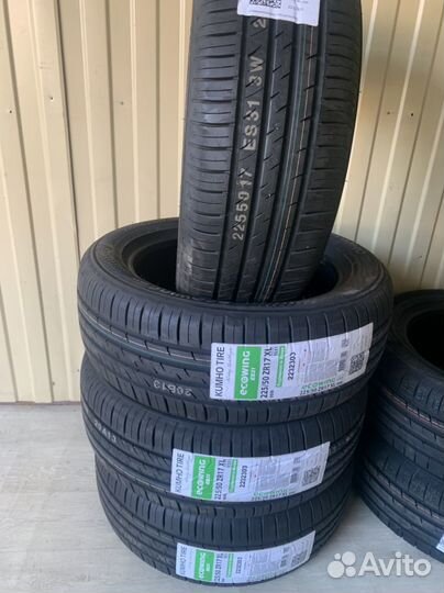 Kumho Ecowing ES31 225/50 R17 98W