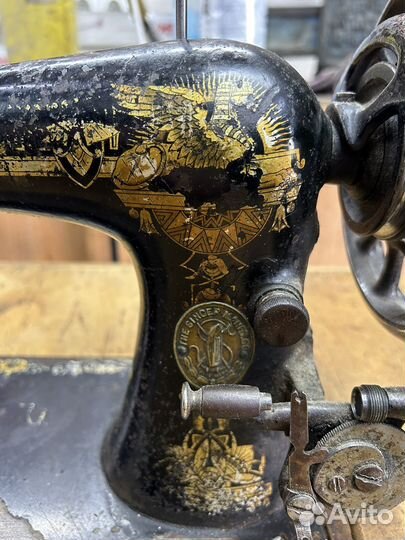 Швейная машинка singer