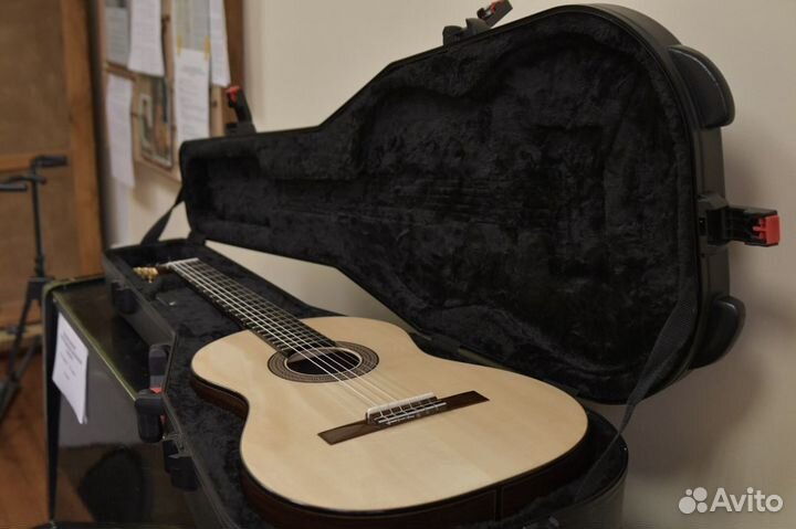Мастеровая 6ти струнная гитара