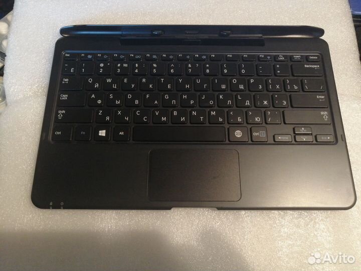 Samsung ativ Smart PC XE700T1C док - клавиатура