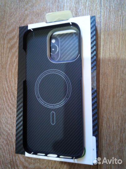 Чехол на iPhone 15 pro max карбон