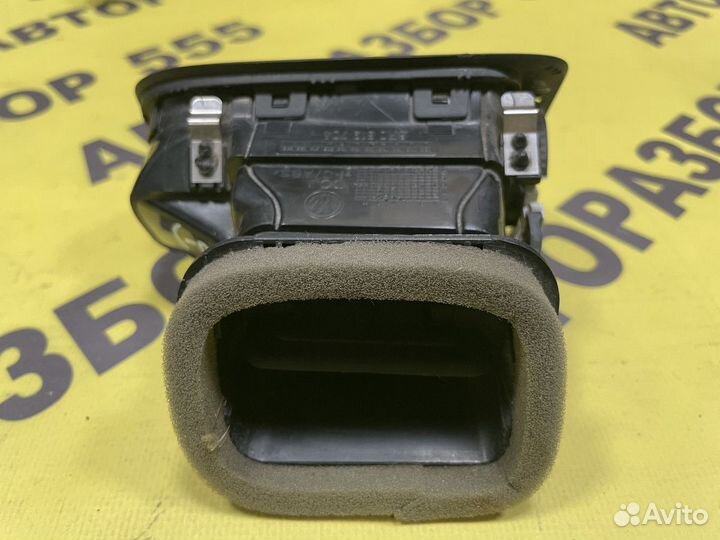 Дефлектор правый VW Polo