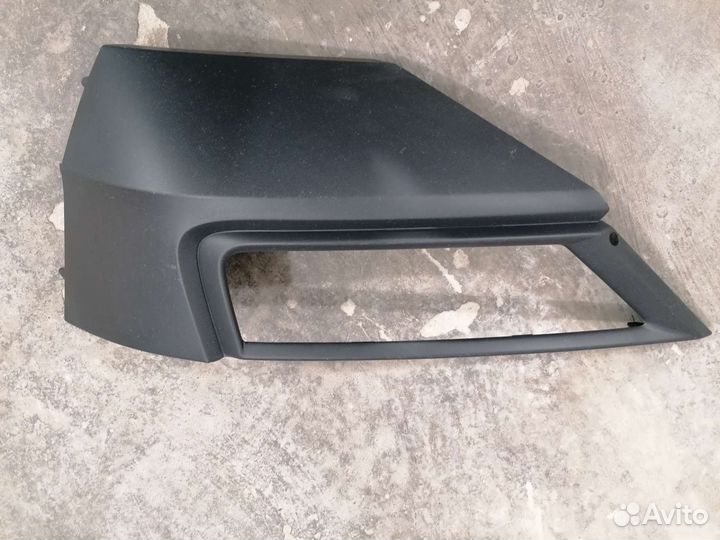 Рамка птфары левой VAG 5NA 853 211 B 9B9 Tiguan 2