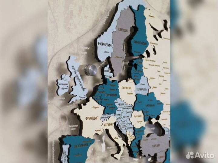 Деревянная карта мира на стену