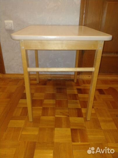 Столик деревянный детский