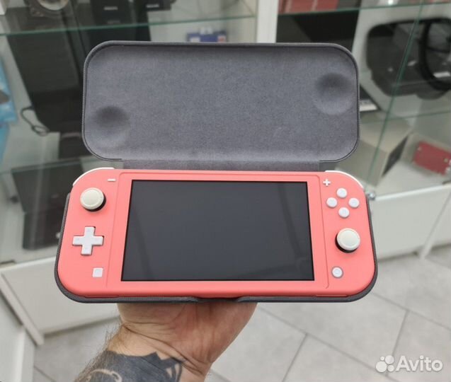 Игровая консоль Nintendo Switch Lite