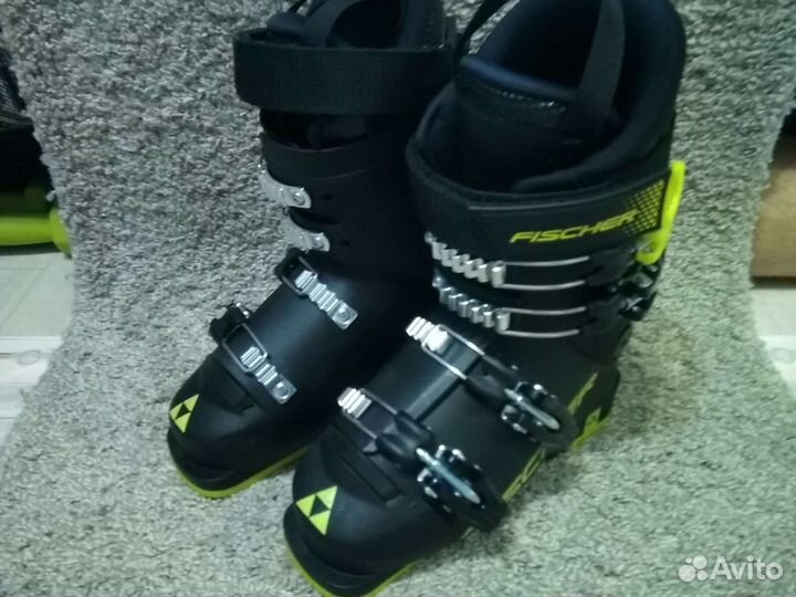 Горнолыжные ботинки детские 22.5 Fischer