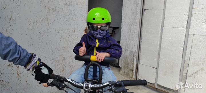 Детское кресло для велосипеда на раму