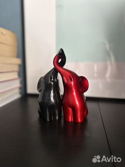 Интерьерные статуэтки фигурки