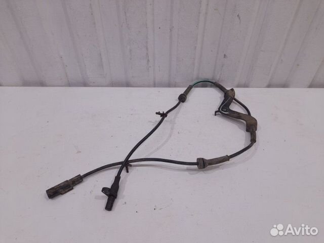 Датчик ABS задний левый Nissan Qashqai J11 2.0