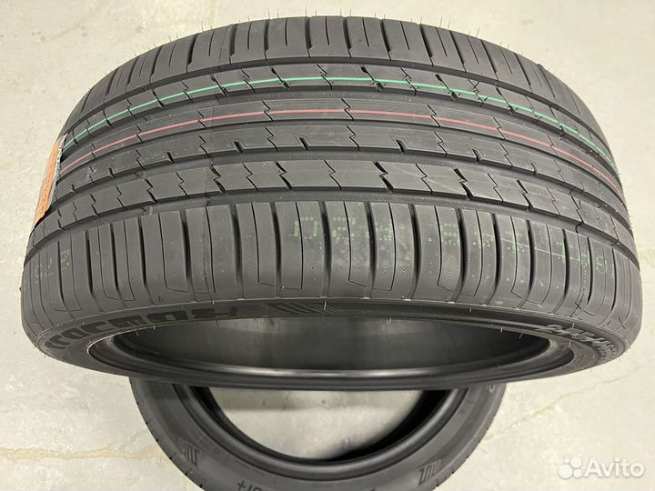 Tracmax X-Privilo RS01+ 275/40 R21 107Y