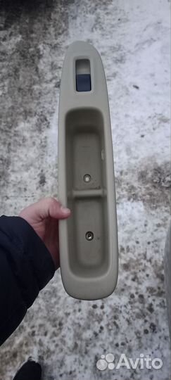 Кнопка стеклоподъемника Тойота виста 50