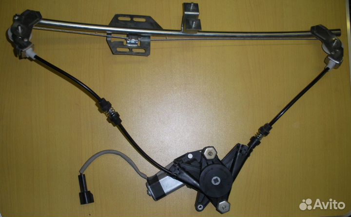 Стеклоподьемник Шевроле Нива