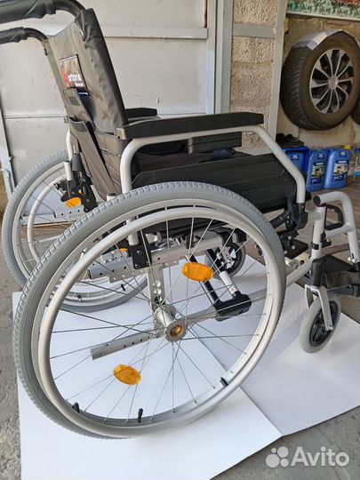 Инвалидная коляска
