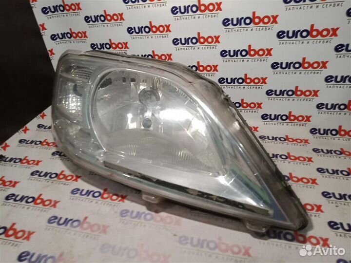 Фара правая Renault Logan 2005