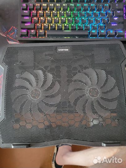 Подставка с охлаждением для ноутбука