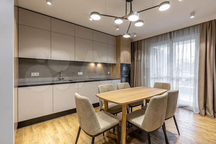 2-к. квартира, 100 м², 18/22 эт.
