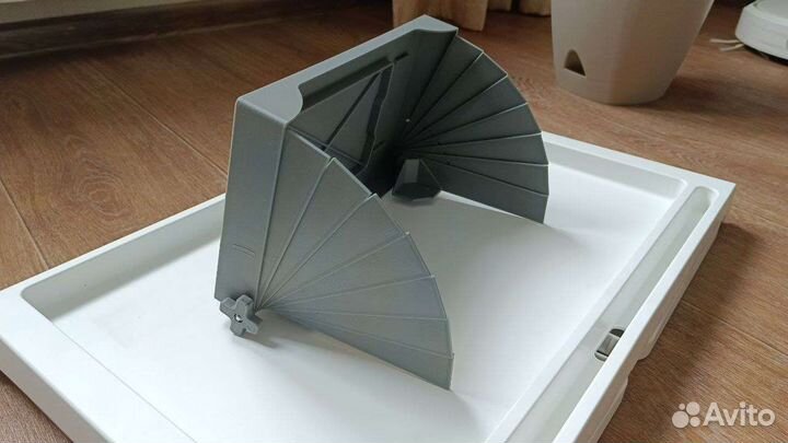 Крышка козырек Garmin Striker 7 sv фиксатор кабеля