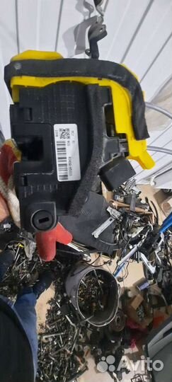 Замок двери kia rio 4 81410-H5010