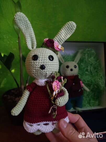 Вязаные игрушки зайцы, цена за двух