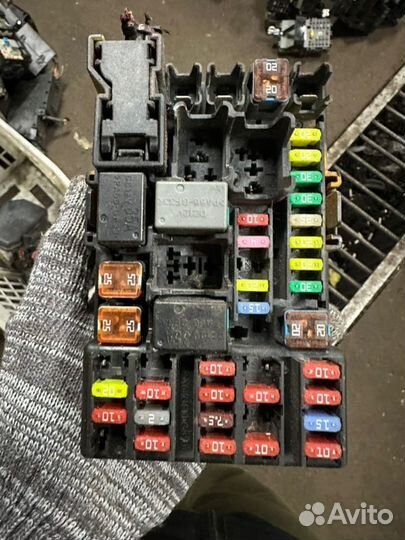 Блок предохранителей Chevrolet Aveo T300