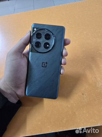 OnePlus 12, 16/512 ГБ
