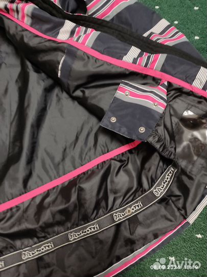 Женская утепленная демисезонная спортивная куртка