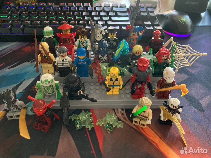 Фигурки Лего